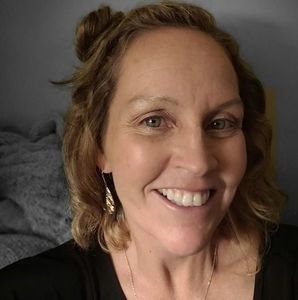 Meet your Posher, Carolyn